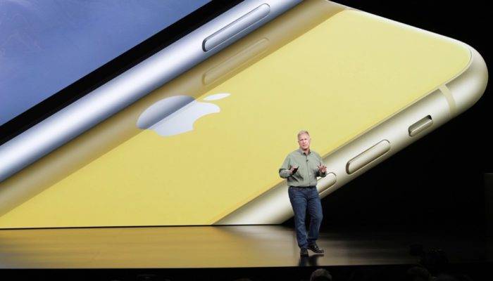 Apple przedstawia przezroczyste etui na iPhone’a XR